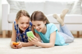 10 razloga zašto mobilni uređaj treba da bude zabranjen deci mlađoj od 12 godina